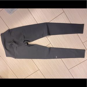 Alo Leggings grey